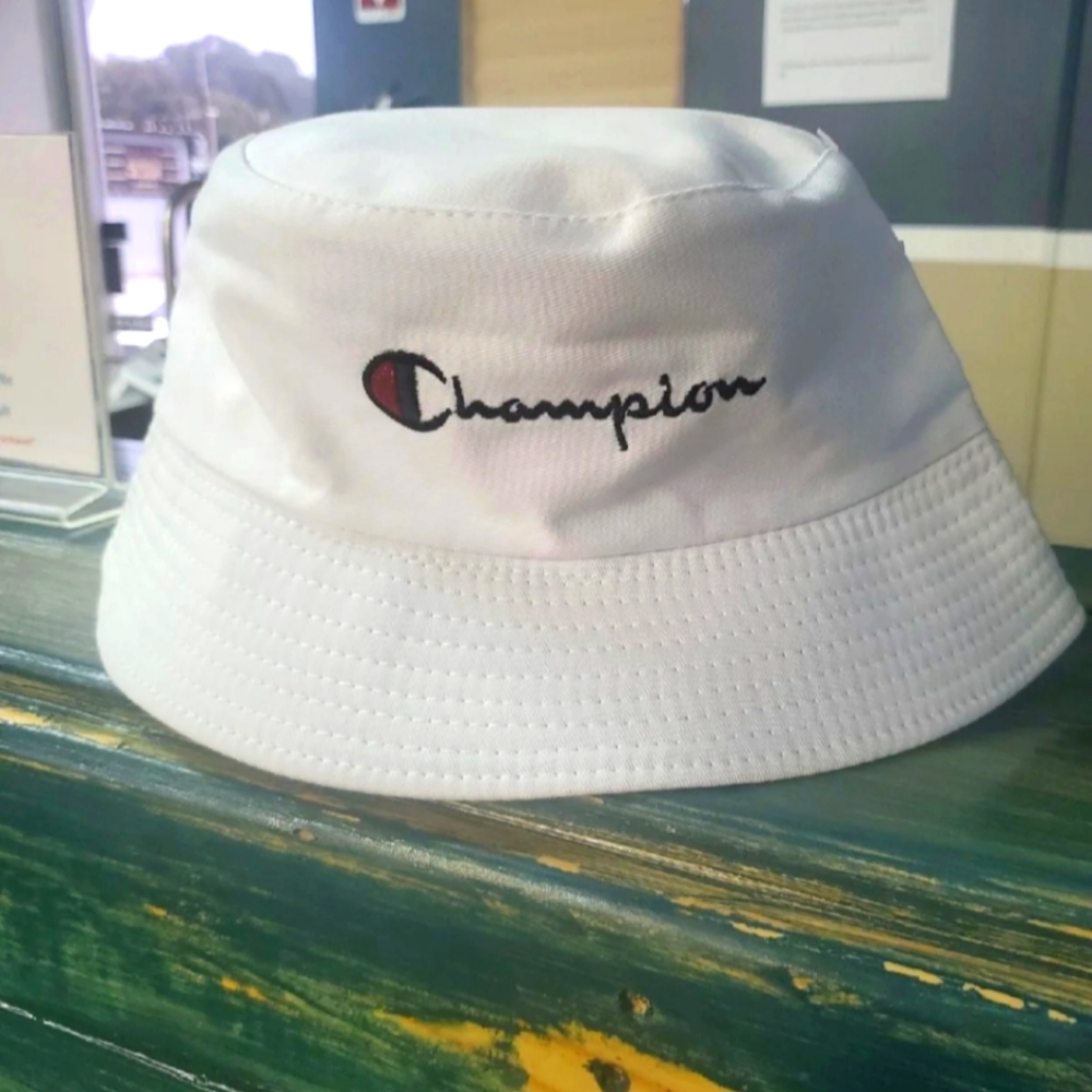 Reversible Champion Bucket Hat 🔥 - Picture 2 of 4